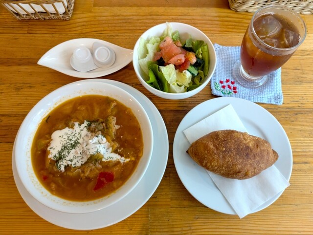 ピロシキとボルシチセット