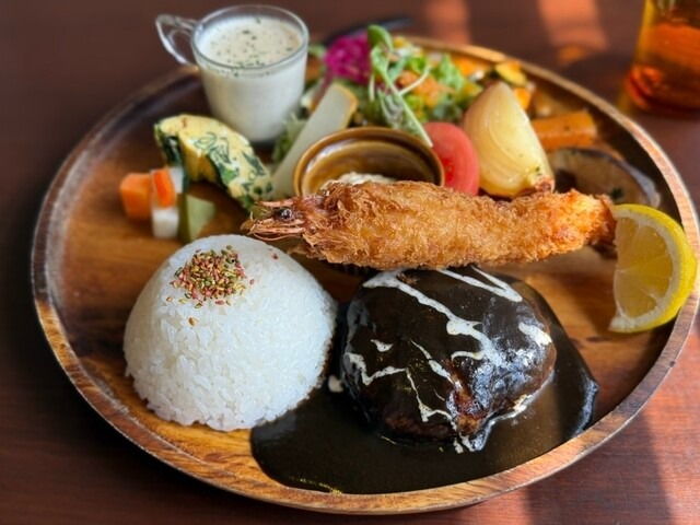ハンバーグ&海老フライプレート