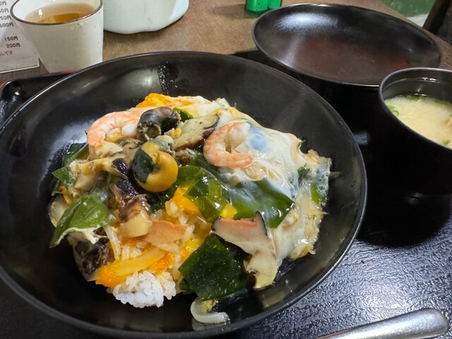 さざえ丼