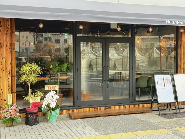 【Heumoot Cafe】香りと見た目にときめく金木犀ラテと朝食プレート