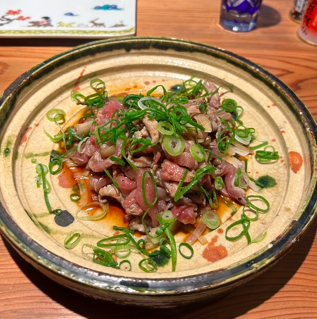 【必食】鳥もも肉のたたき