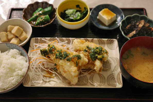 定食（赤魚のから揚げ香味ダレ）
