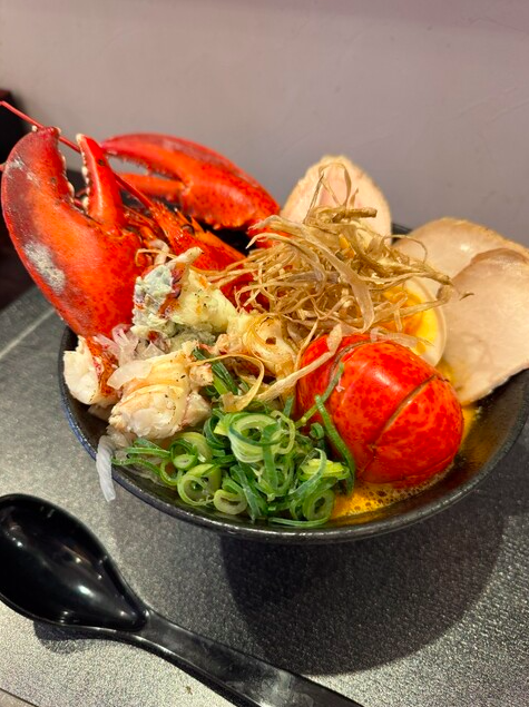 オマール海老トッピングラーメン