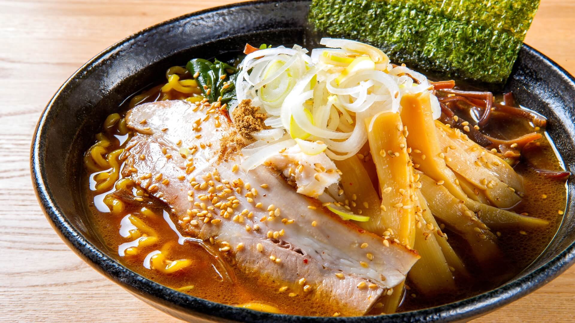【2025年最新】心斎橋ラーメン完全ガイド!人気店から隠れた名店までおすすめ14選