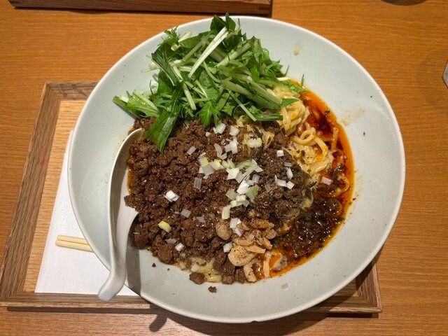 白胡麻汁なし担々麺