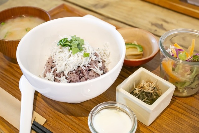 しらす丼
