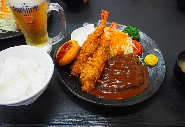 スペシャル盛り合わせ+クリームコロッケ追加