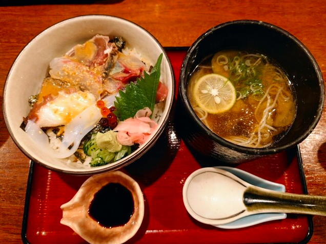 海鮮丼膳
