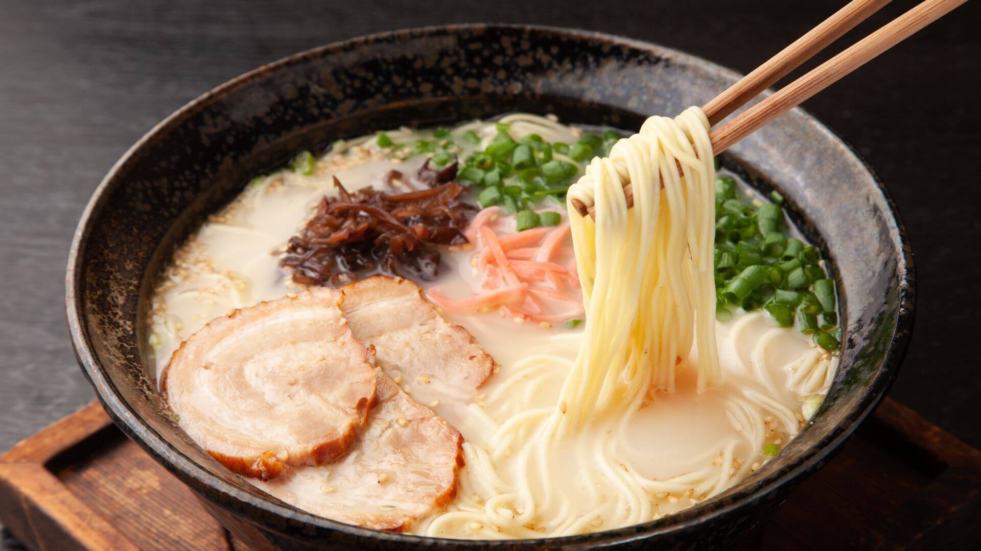 梅田で行きたいラーメンの名店25選!つけ麺・二郎系・油そば・とんこつなど全ジャンルで徹底紹介