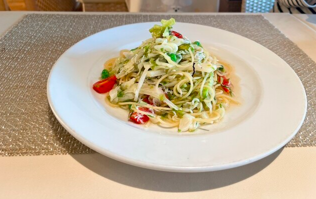 シラスと岩海苔 野菜を入れたオイルパスタ