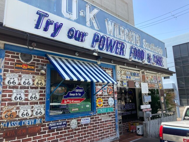 【U・K WILDCATS CAFE 堺大浜店】アメリカンテイスト満点の映えるグルメ空間