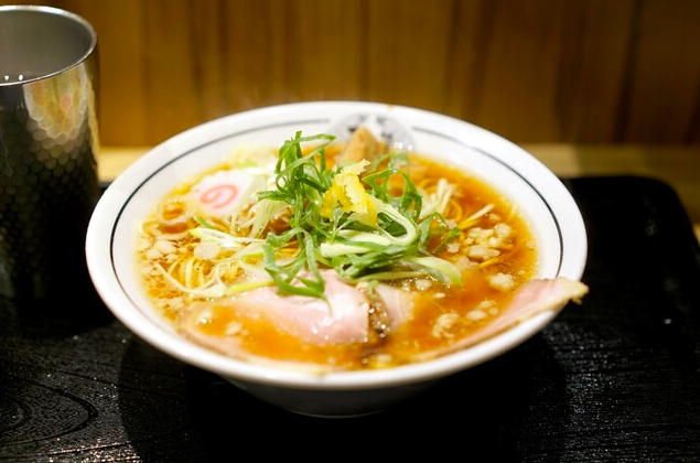 豚骨清湯ラーメン