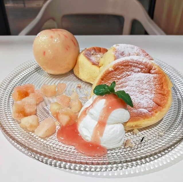 まるごと白桃パンケーキ