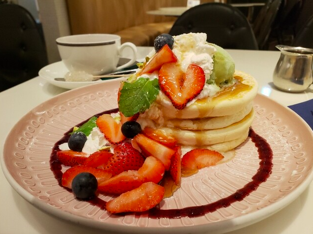 ダブルベリーとピスタチオのパンケーキset