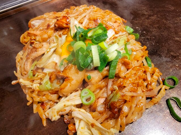 辛旨ホルモン焼きそば
