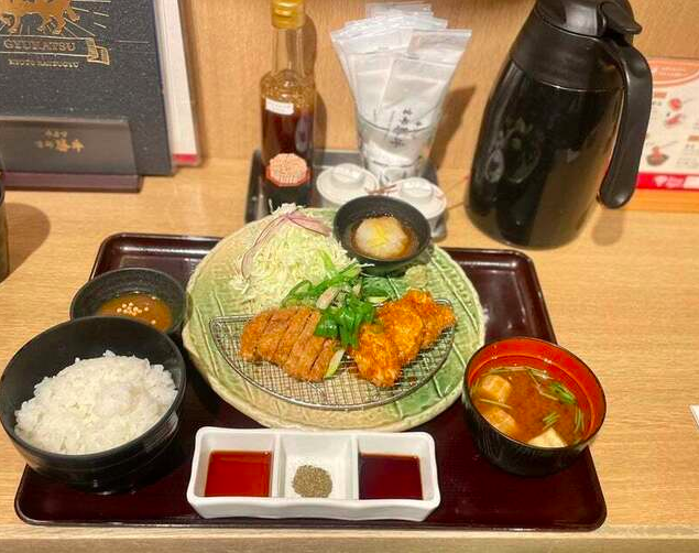 牛サーロインカツと寒鰤カツ膳