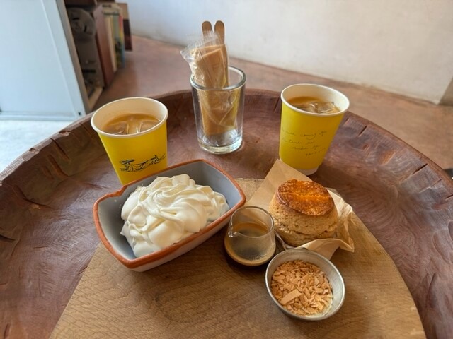 ソフトクリームとスコーンのセット