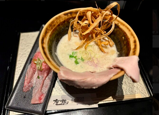 鶏soba 肉寿司 (2貫)セット
