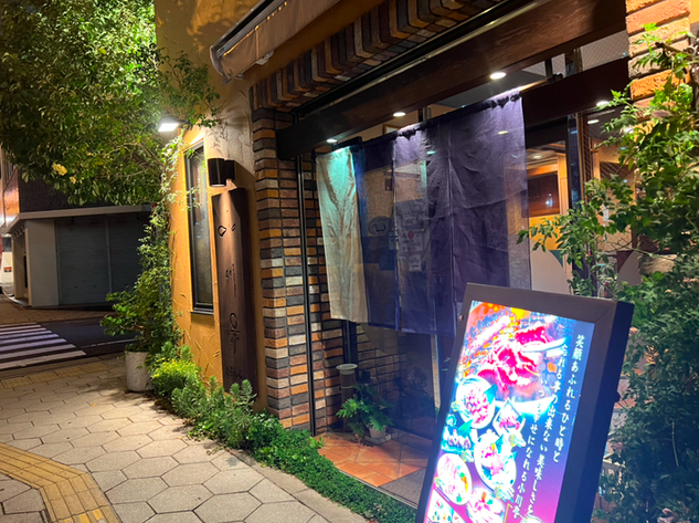 【小川亭 とらちゃん 本店】厚切り牛タンと和牛の旨みを五感で味わう人気店