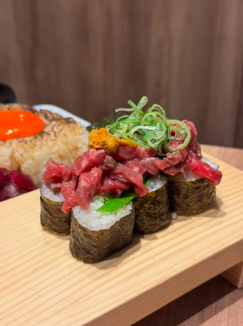 【名物】うにく盛り寿司