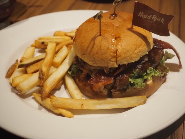 ベーコンチーズバーガー