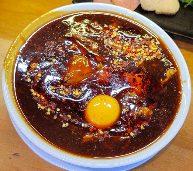 鶏白湯 酸辣ヂャン麺 (肉増し)