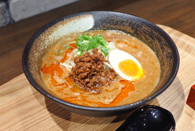 金ごまラーメン