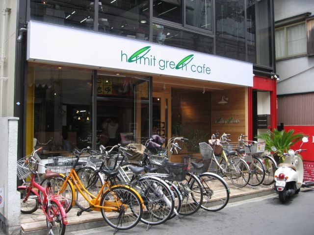 【ハーミットグリーンカフェ 高槻店】ソファ席でゆったり♡パスタとケーキが魅力のイタリアンカフェ