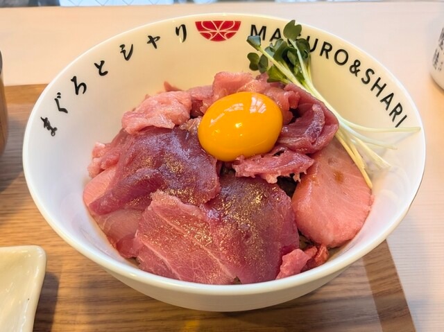 まぐろ切り落とし丼