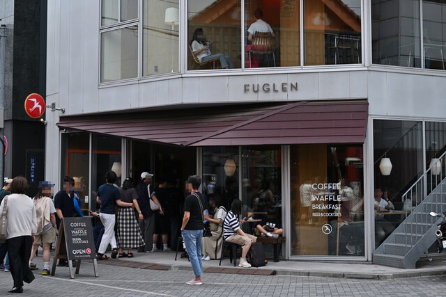 【FUGLEN ASAKUSA】ハート型ワッフルと香り高いコーヒーが楽しめるおしゃれカフェ