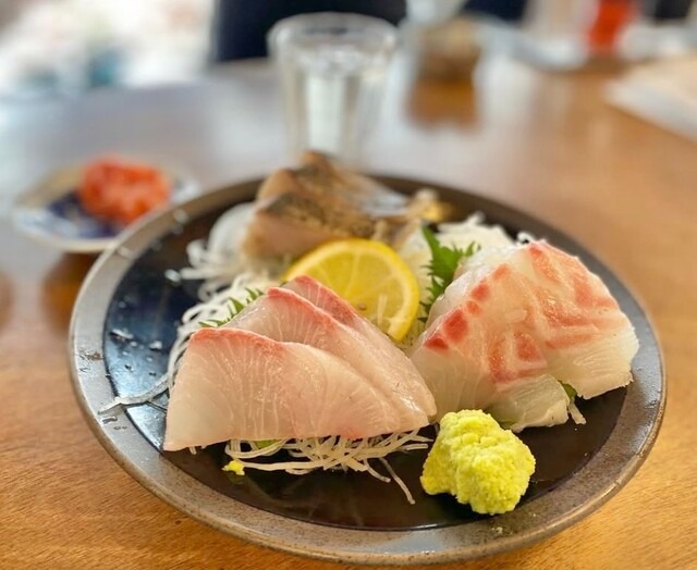 お刺身盛り合わせ