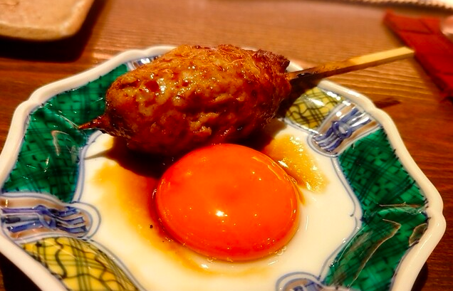 【おすすめ】つくね (こだわりの玉子黄味付き)
