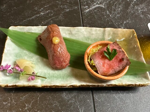 肉の寿司 和牛レア焼きトリュフ