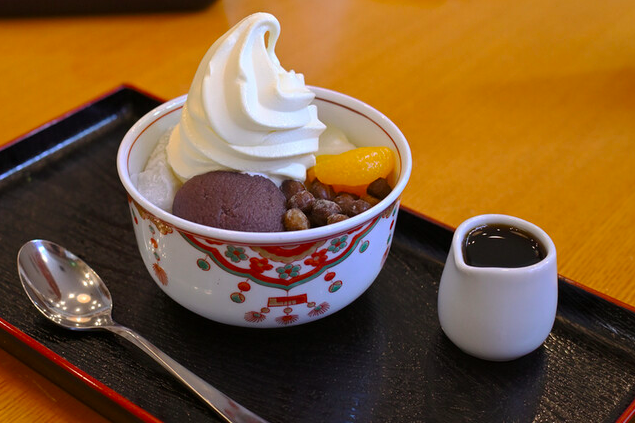 クリームあんみつ