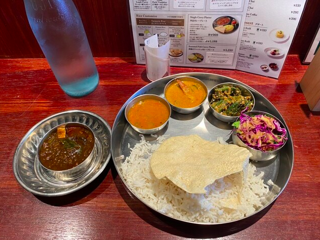 カジキのカレー単品+3種盛りカレーセット
