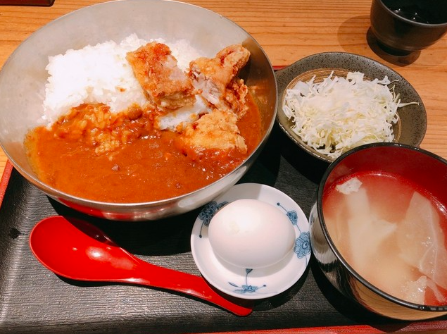 鳥屋カレー (唐揚げ付き)