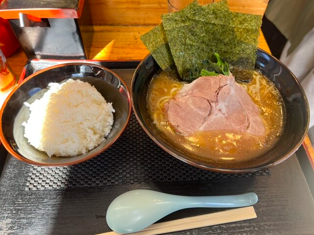 ラーメン+ライス(無料)