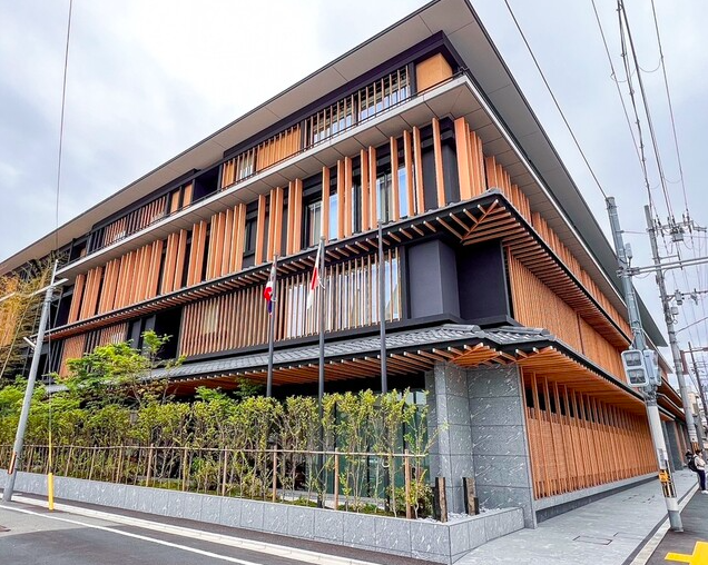 【The Gallery デュシタニ 京都】京都で味わうタイの香りと桜苺のアフタヌーンティー