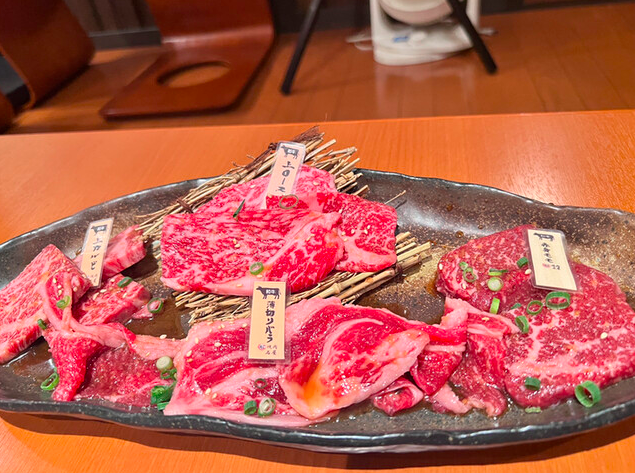 石屋のご褒美和牛赤身盛り