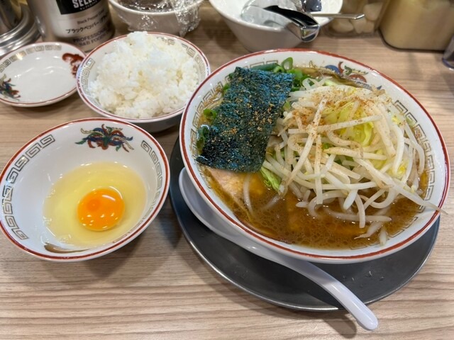 黒ラーメン＋もやしキャベツ