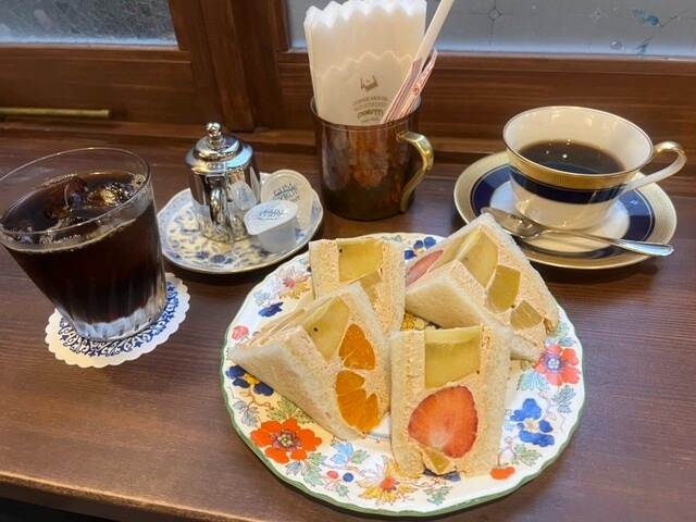 フルーツサンド&珈琲