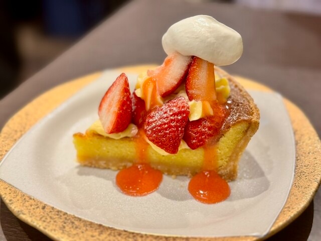 いちごのジューシータルト