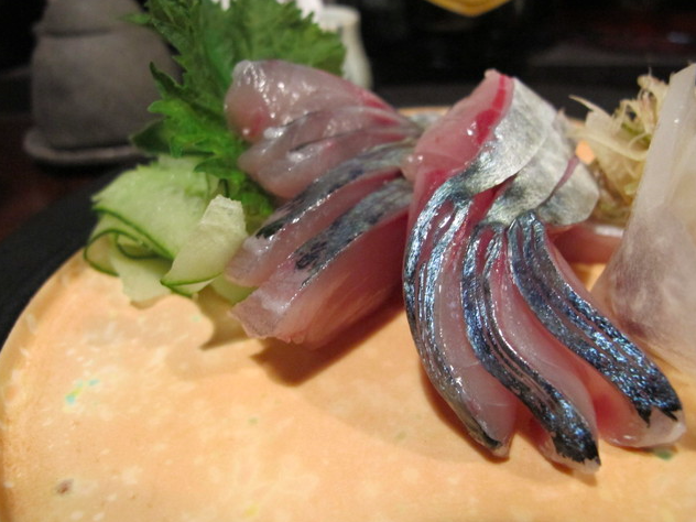 泳ぎ鯖刺し