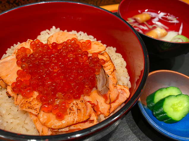 みやぎサーモン炙りはらこ飯