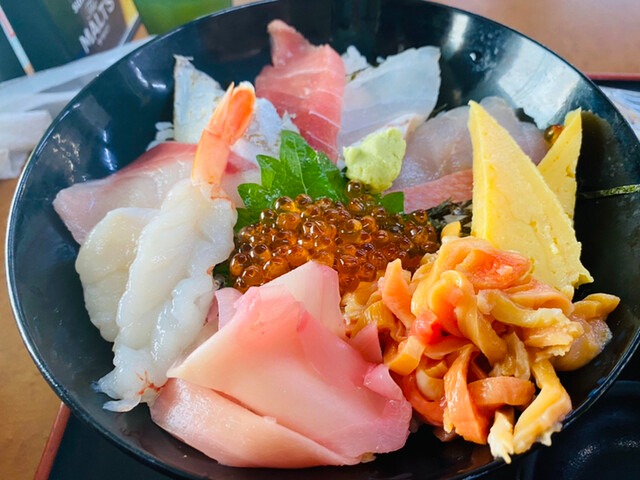 かなや上盛丼
