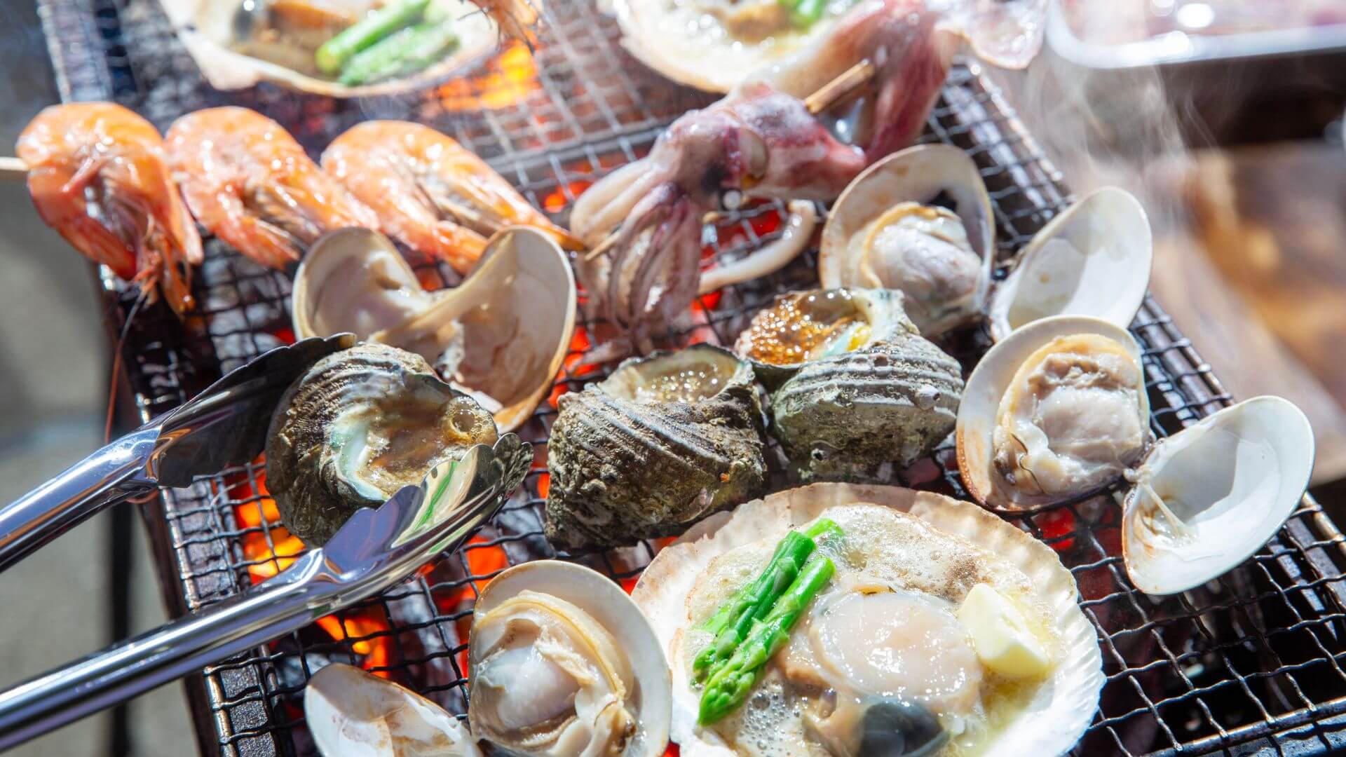 【保存版】千葉の浜焼き人気店10選|観光&ドライブにも◎外房・内房の海辺で食べ放題&炭火焼きを楽しもう
