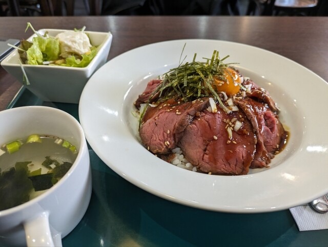 ローストビーフ丼