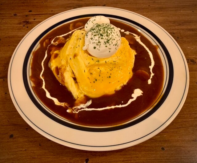 ブラータチーズのデミオムライス