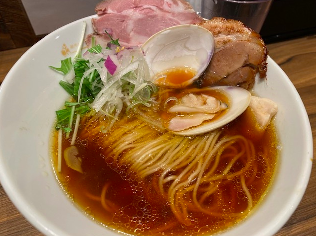 はまぐりと魚介の醤油らーめん