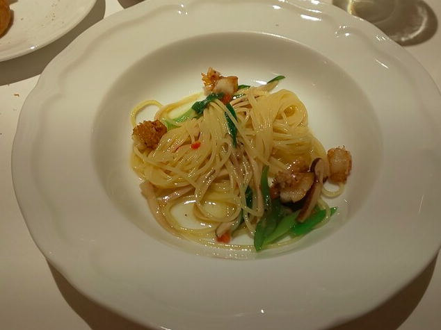 緑黄色野菜たっぷりの菜園風ソース